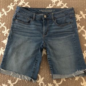 American Eagle skinny Bermuda